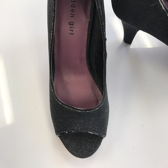 MADDEN GIRL BLACK PEEP TOE HEELS SZ 7 - Picture 4 of 4